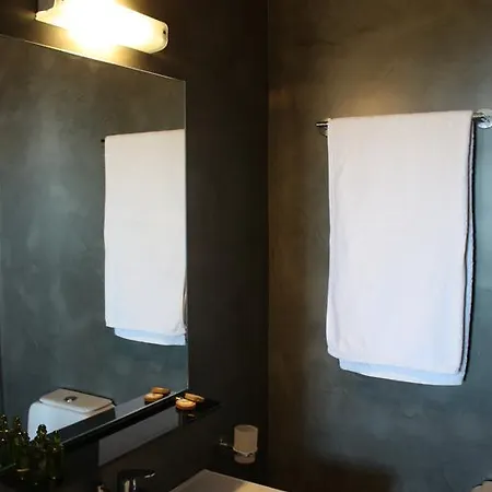 Aigaion House Pensjonat *