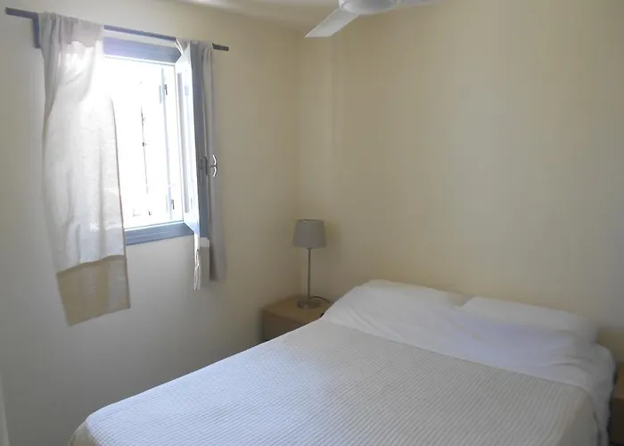 Aigaion House 3* Otziás