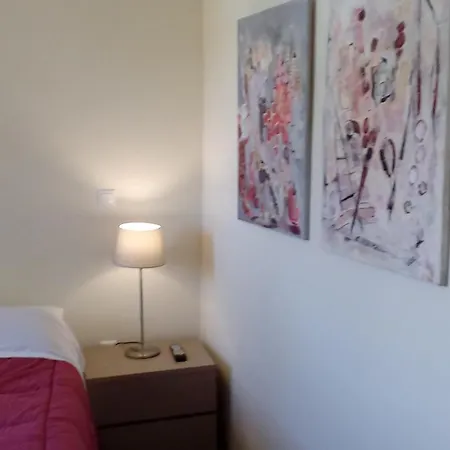 Aigaion House Otziás