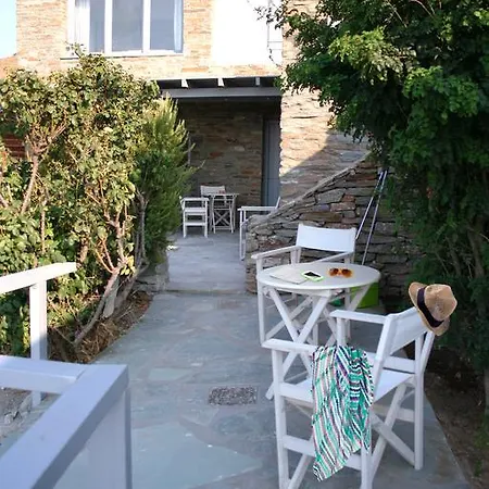 Konukevi Aigaion House Otziás