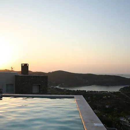 Gasthuis Aigaion House Otziás