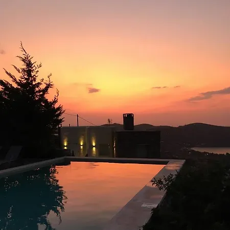 Πανσιόν Aigaion House *