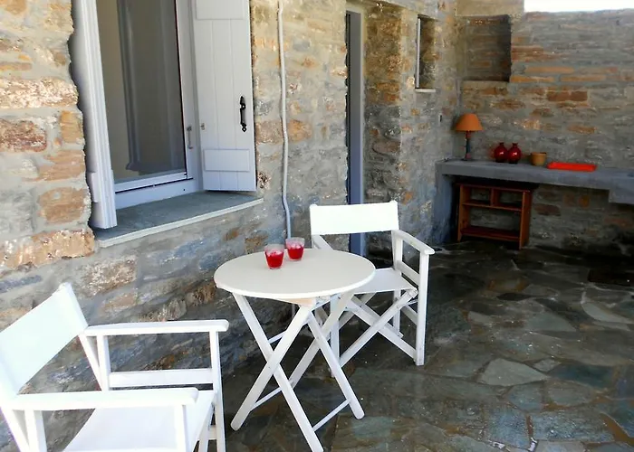 Aigaion House Otzias