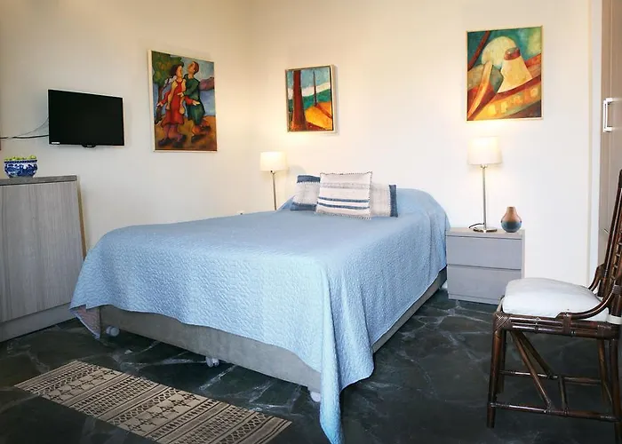 Guest house Aigaion House 3*